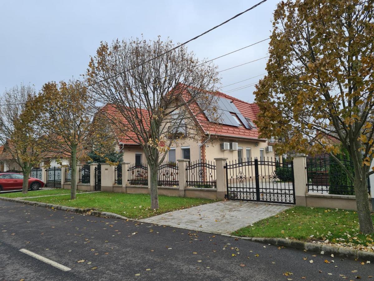 Villa Bellanova Hajdúszoboszló Buitenkant foto
