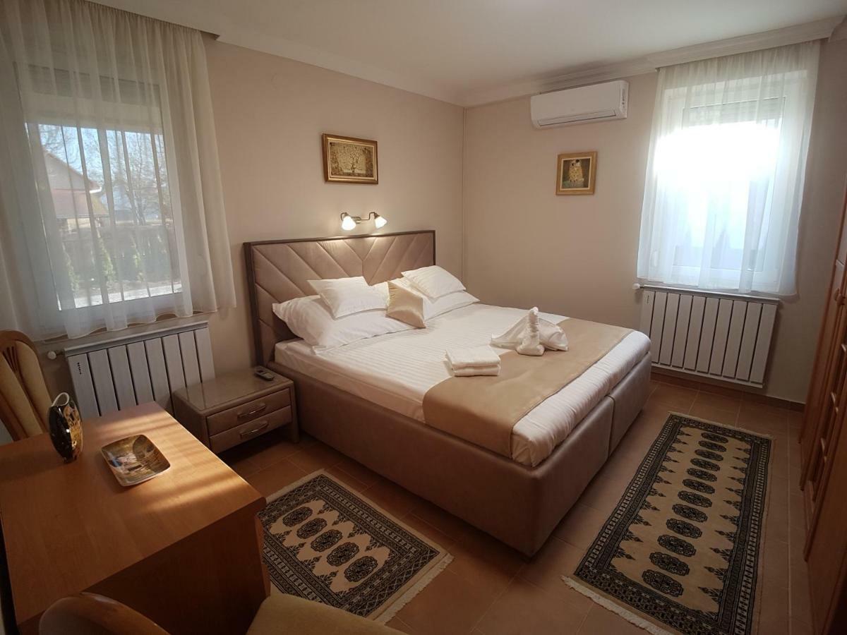 Villa Bellanova Hajdúszoboszló Buitenkant foto