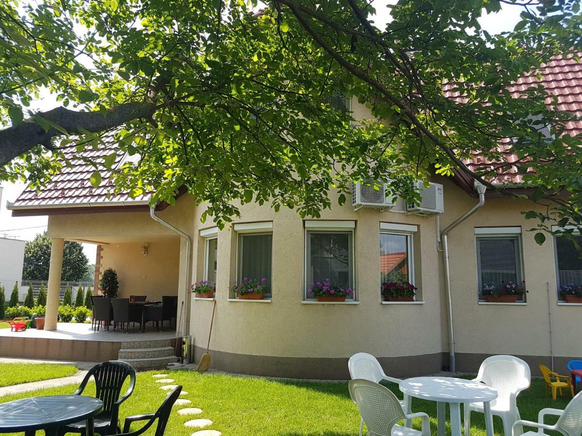 Villa Bellanova Hajdúszoboszló Buitenkant foto